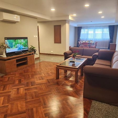 Appartamento United Tower Thonglor By Aspira Bangkok Esterno foto