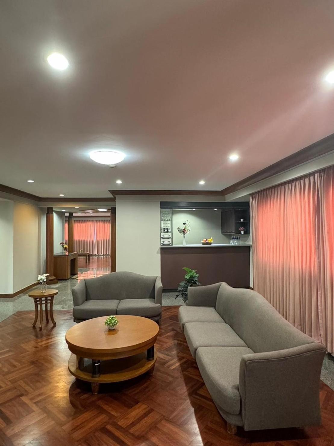 Appartamento United Tower Thonglor By Aspira Bangkok Esterno foto