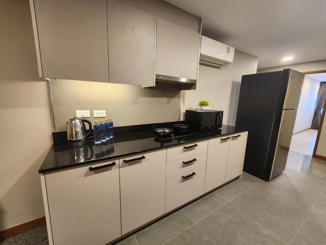 Appartamento United Tower Thonglor By Aspira Bangkok Esterno foto