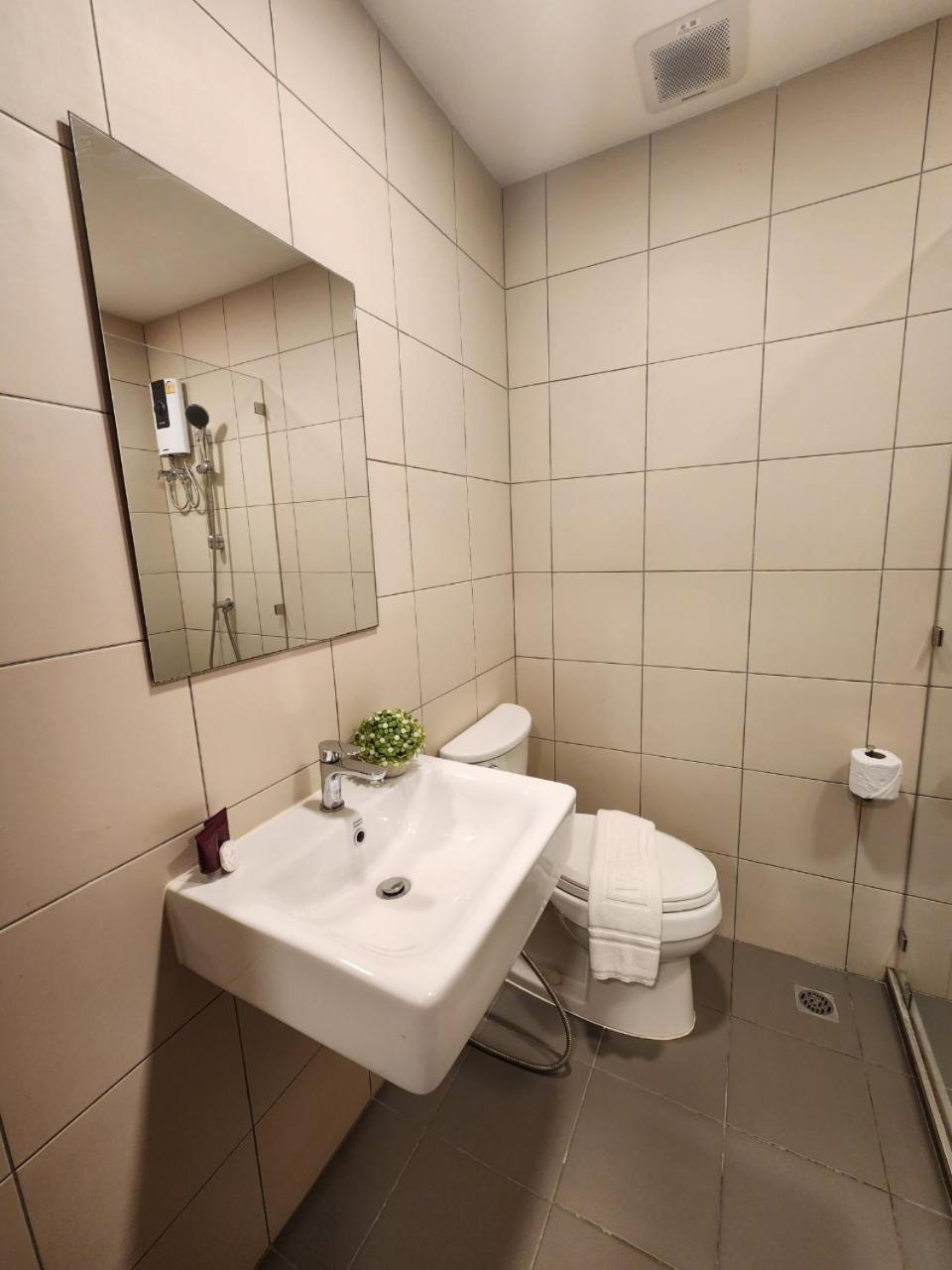 Appartamento United Tower Thonglor By Aspira Bangkok Esterno foto
