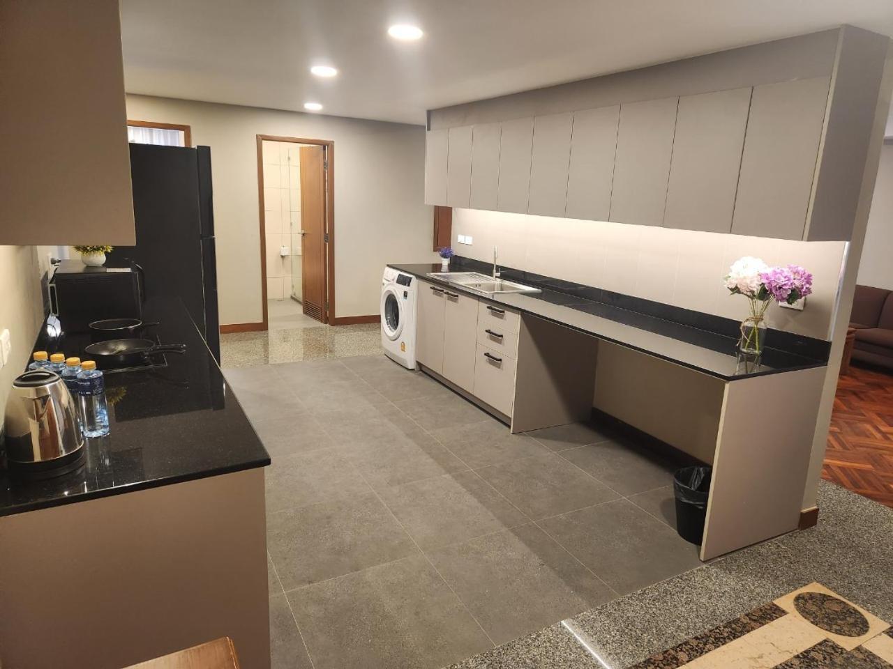 Appartamento United Tower Thonglor By Aspira Bangkok Esterno foto