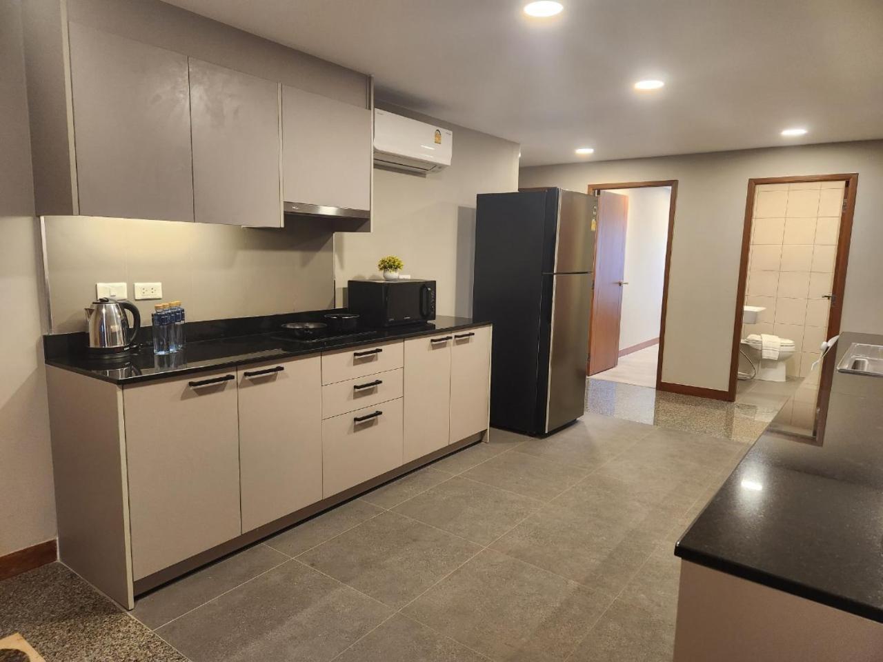 Appartamento United Tower Thonglor By Aspira Bangkok Esterno foto